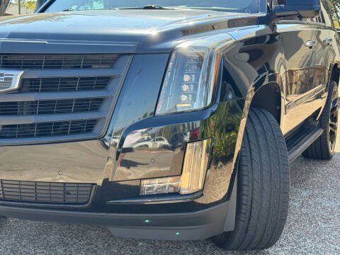 2018 Cadillac Escalade Luxury