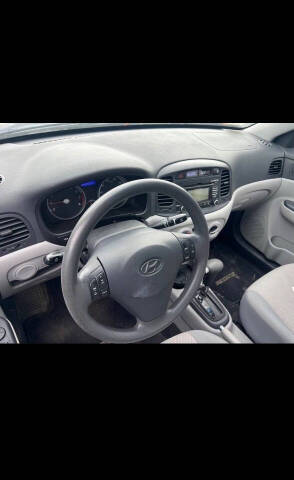 2010 Hyundai Accent GLS