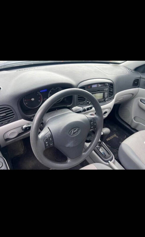 2010 Hyundai Accent GLS