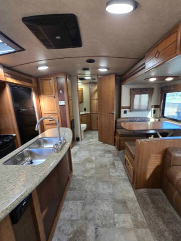 2017 Crossroads RV Sunset Trail