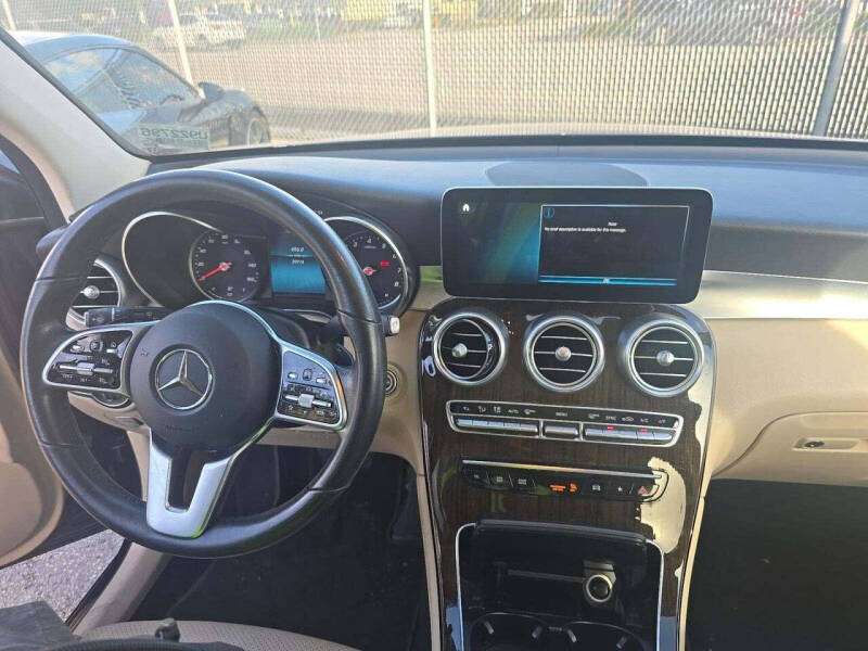 2021 Mercedes-Benz GLC GLC 300