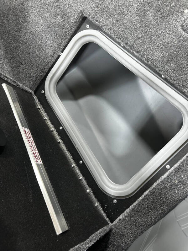 2026 Tracker TARGA 18 WT