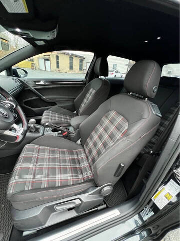 2016 Volkswagen Golf GTI S