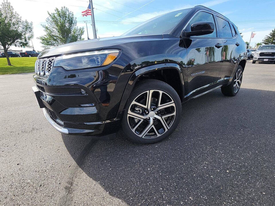 2024 Jeep Compass for sale at Victoria Auto Sales in Victoria, MN