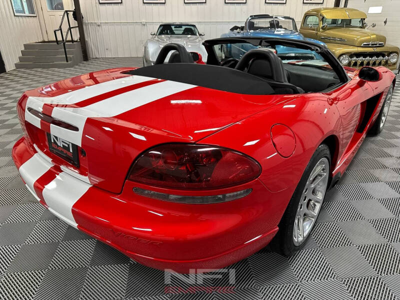 2004 Dodge Viper SRT-10