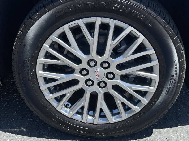 2025 GMC Acadia Denali