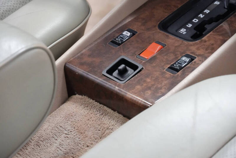 1989 Mercedes-Benz 560-Class 560 SL