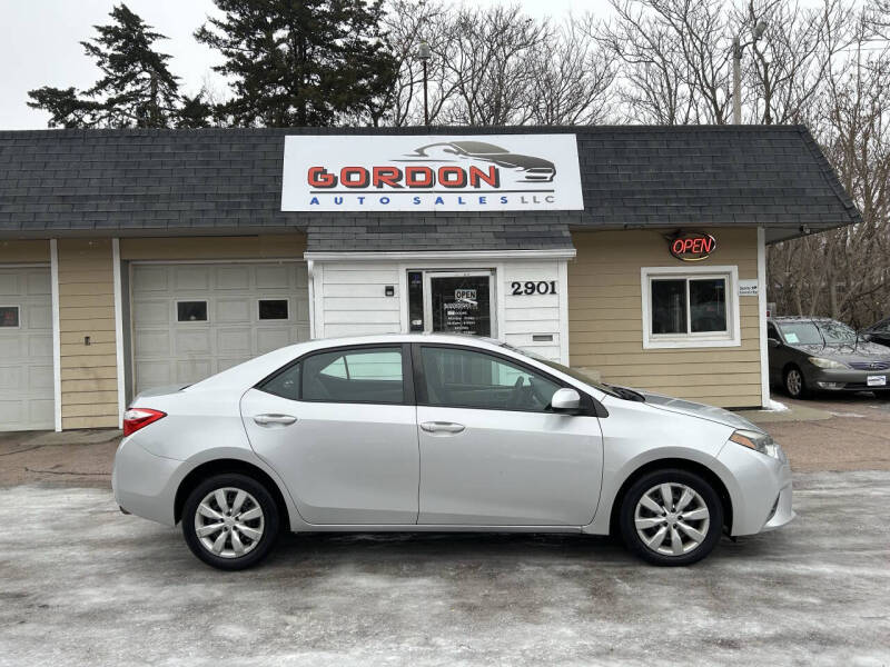 2015 Toyota Corolla LE's photo