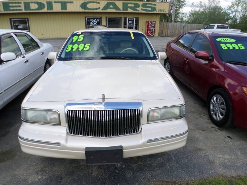 1995 Lincoln Town Car for sale at Credit Cars of NWA in Bentonville AR