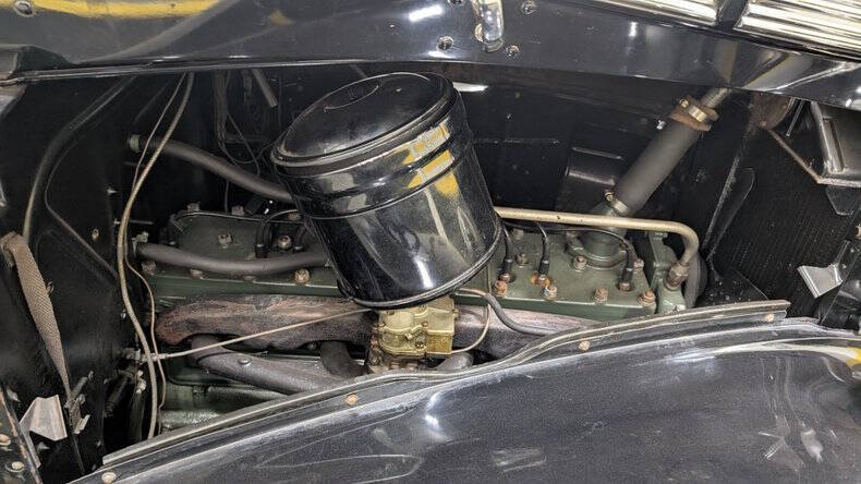 1938 Packard 1601