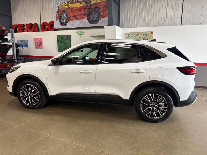 2023 Ford Escape Hybrid Active