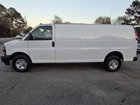 2022 Chevrolet Express 2500