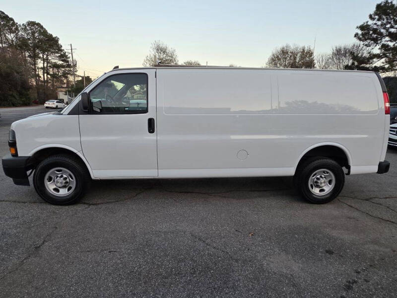 2022 Chevrolet Express 2500