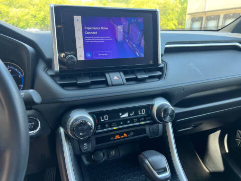 2023 Toyota RAV4 Hybrid SE