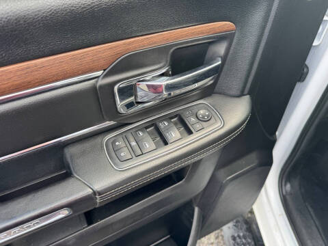 2017 RAM 2500 Laramie