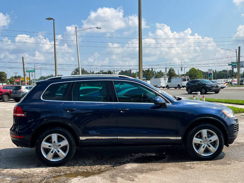 2011 Volkswagen Touareg VR6 Sport
