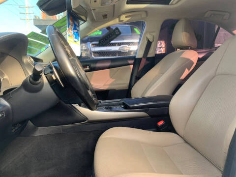 2019 Lexus IS 300