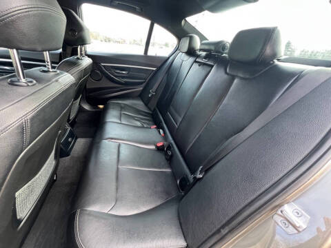 2018 BMW 3 Series 330i xDrive