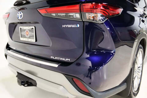 2021 Toyota Highlander Hybrid Platinum