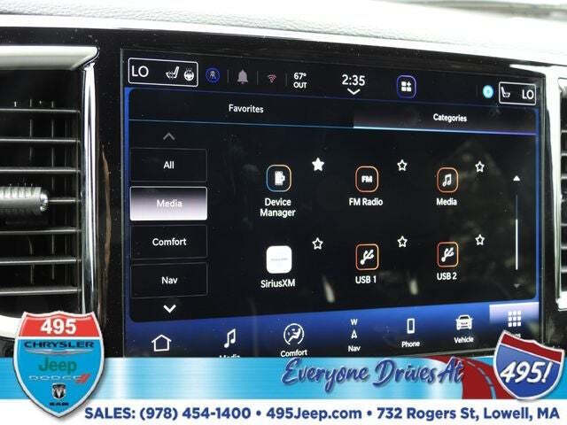 2027 Chrysler Pacifica Limited