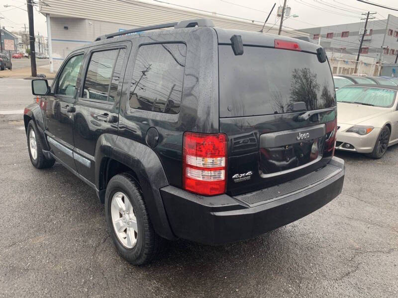 2009 Jeep Liberty Sport