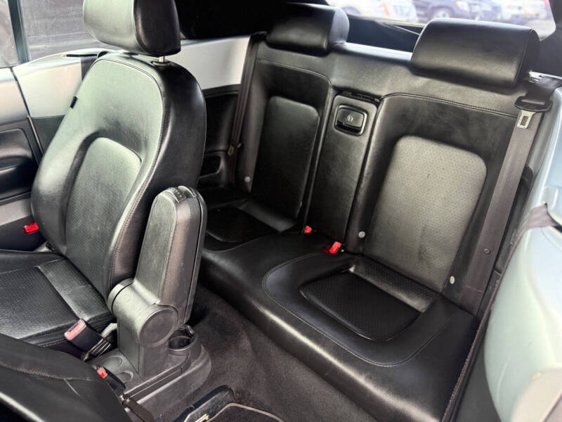 2006 Volkswagen New Beetle Convertible 2.5