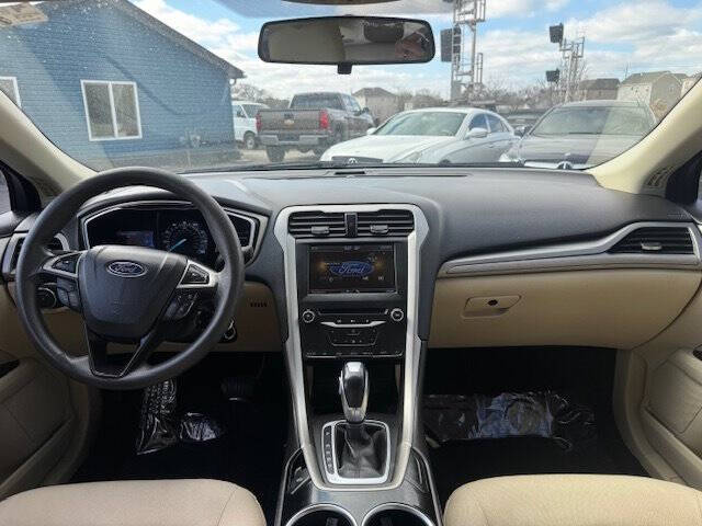 2013 Ford Fusion SE