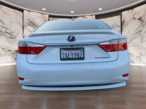2013 Lexus ES 300h