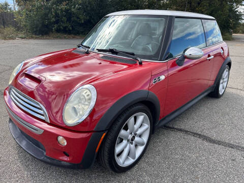 2006 MINI Cooper for sale at Progressive Auto Finance in Fredericksburg VA