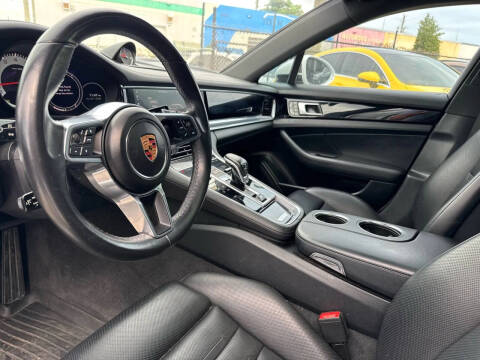 2018 Porsche Panamera