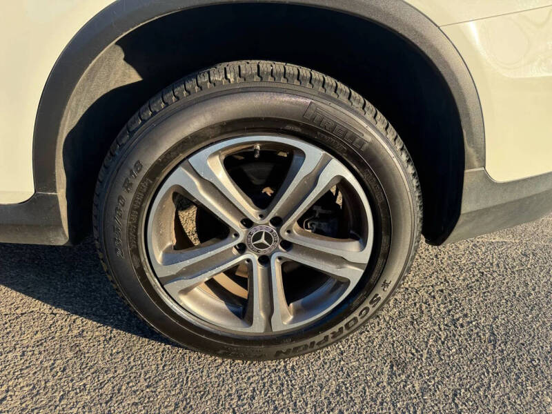 2020 Mercedes-Benz GLC GLC 300