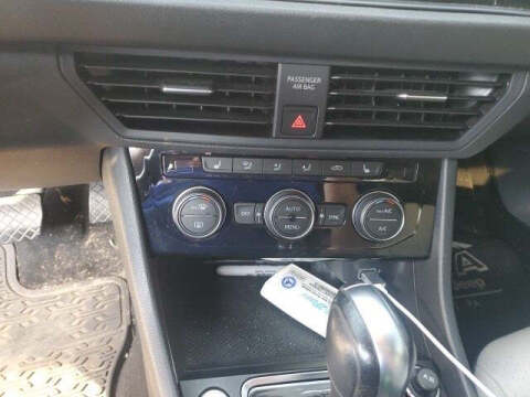 2019 Volkswagen Jetta R-Line