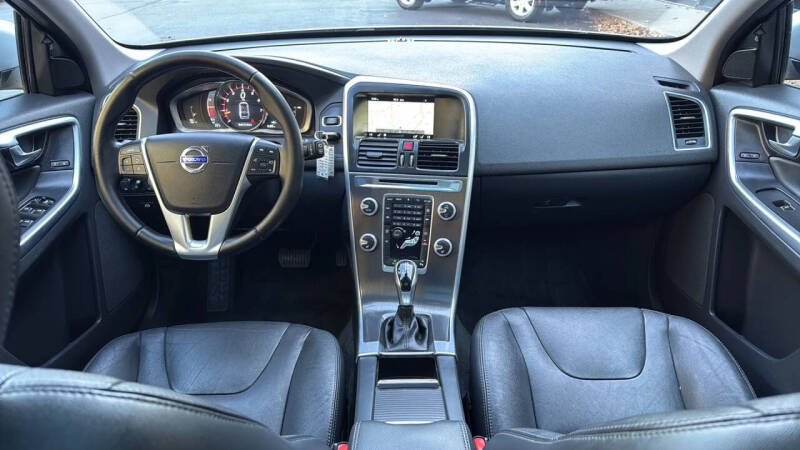 2016 Volvo XC60 T5 Premier