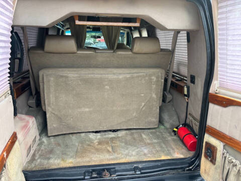 2003 Ford E-Series E-250 SD