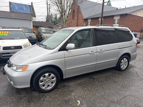 2003 Honda Odyssey for sale at American Dream Motors in Everett WA