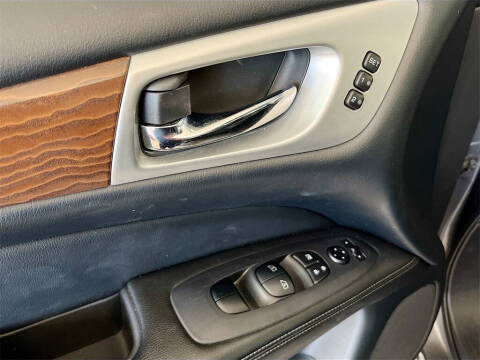 2019 Nissan Pathfinder Platinum