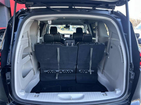 2024 Chrysler Pacifica Touring L