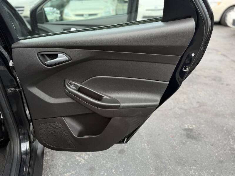 2014 Ford Focus SE