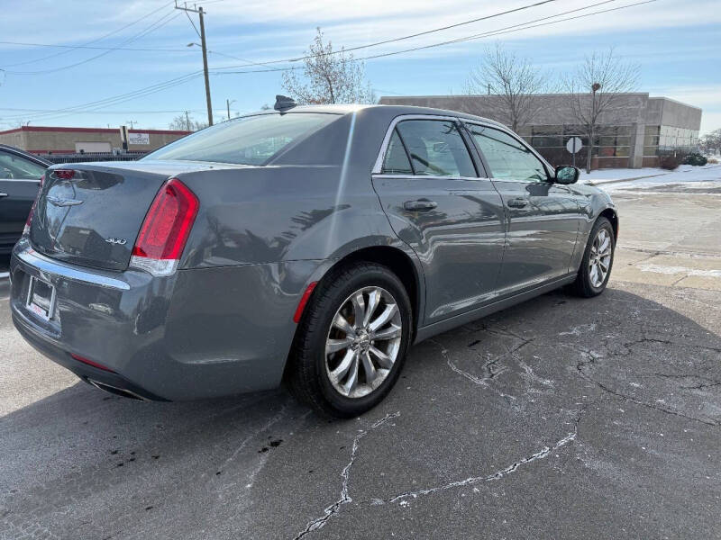 2018 Chrysler 300 Touring L