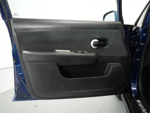 2012 Nissan Versa 1.8 S