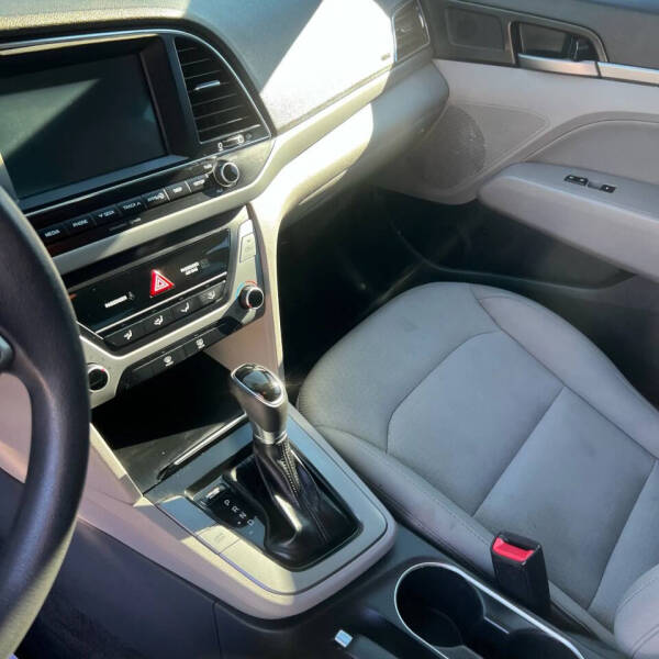 2018 Hyundai Elantra