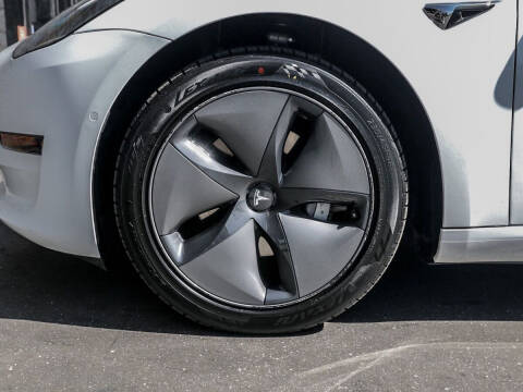 2019 Tesla Model 3 Mid Range
