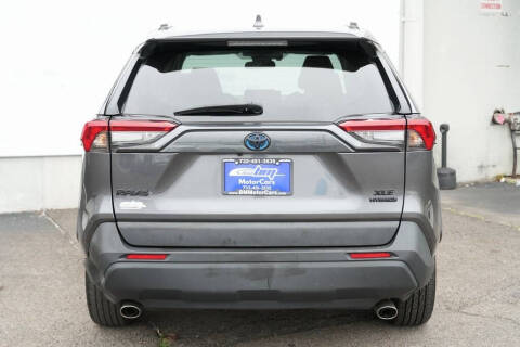 2021 Toyota RAV4 Hybrid XLE