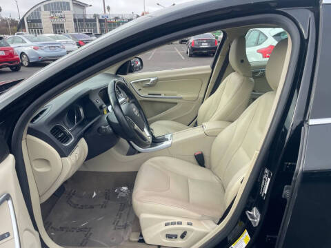 2015 Volvo S60 T5 Drive-E Premier