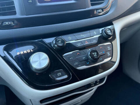 2017 Chrysler Pacifica