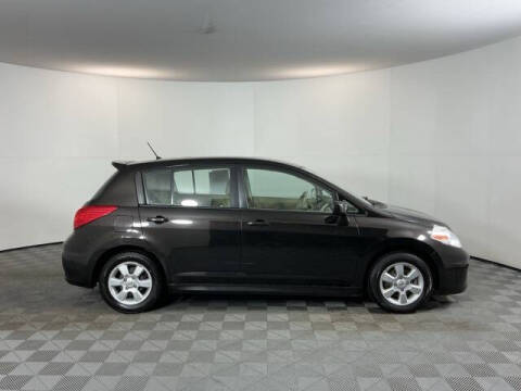 2011 Nissan Versa 1.8 SL