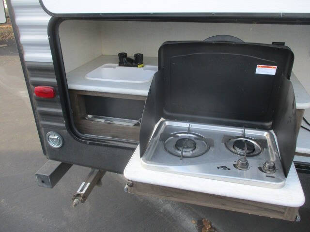 2021 Forest River Avenger 27DBS