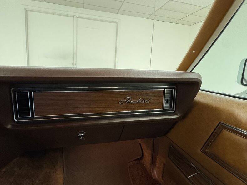 1972 Ford Thunderbird