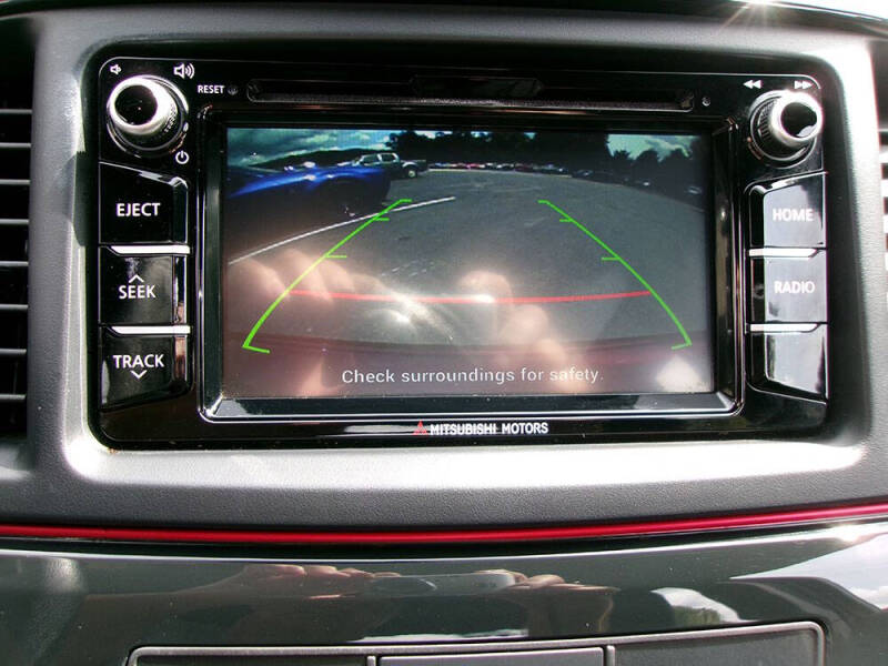 2017 Mitsubishi Lancer LE