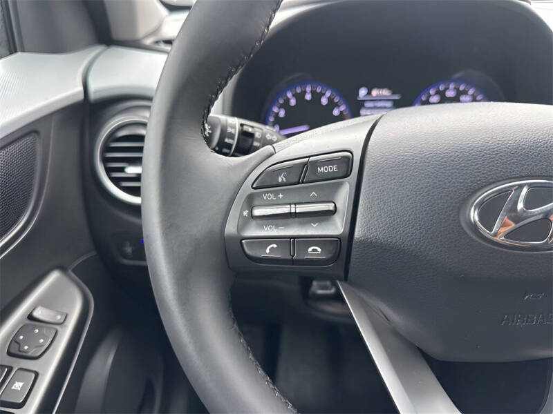 2020 Hyundai Kona SEL Plus